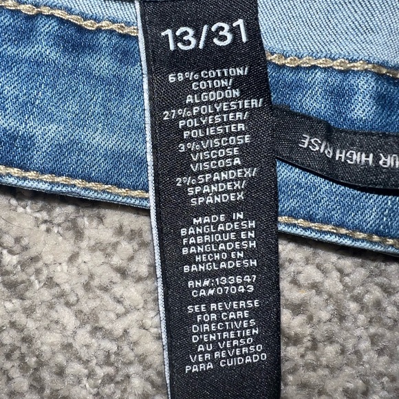 Kendall & Kylie The Contour High Rise Jeans, Size 13/31 - Picture 5 of 5